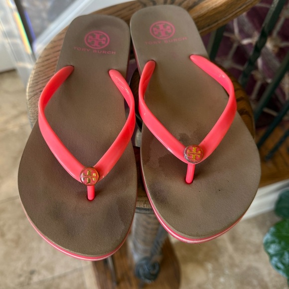 Tory Burch, jelly flip-flops, salmon, collard, good condition, size 8 - Picture 6 of 10